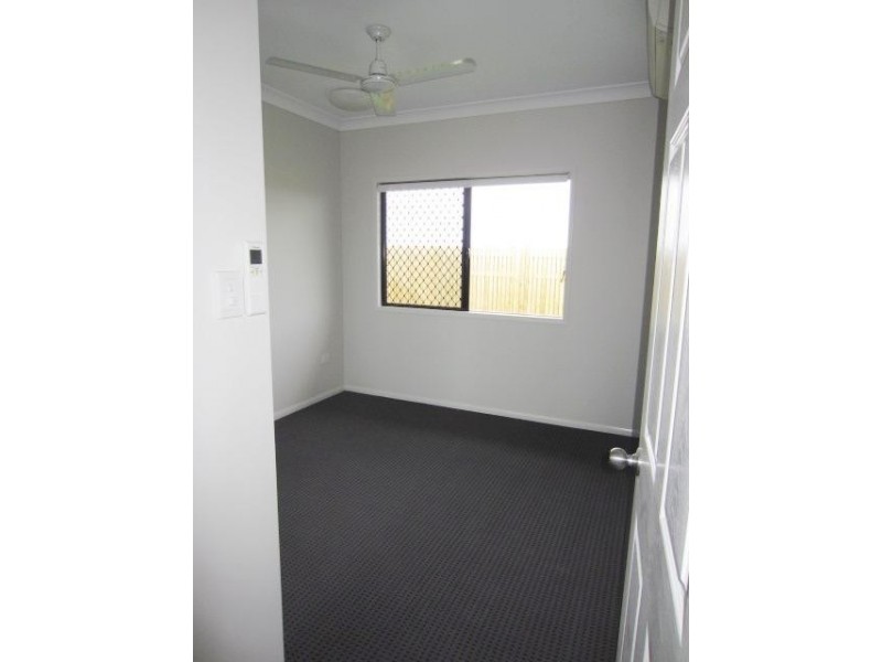 10 Laysan Street, Burdell QLD 4818