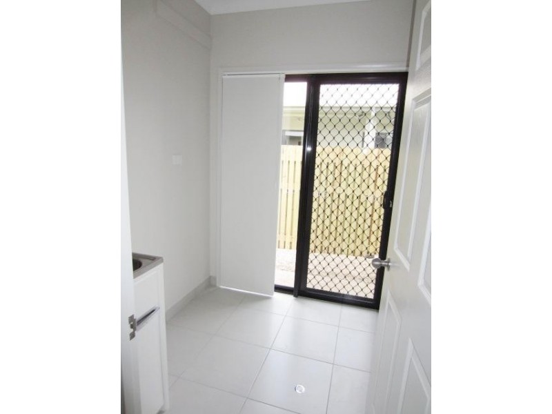 10 Laysan Street, Burdell QLD 4818