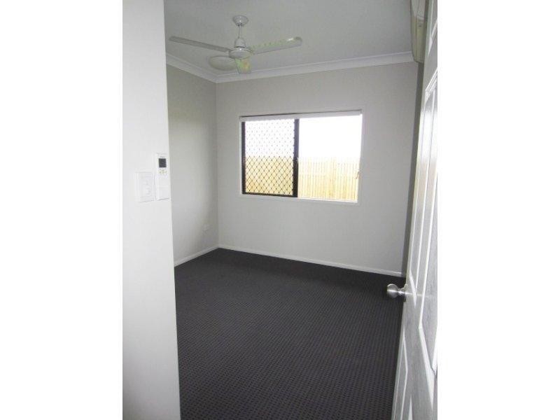 10 Laysan Street, Burdell QLD 4818