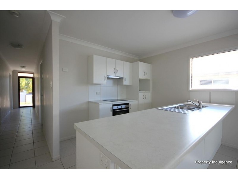 13 Rowley Place, Burdell QLD 4818