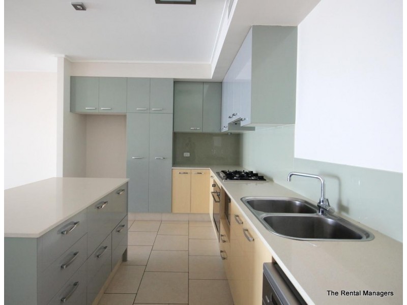 319/72-74 The Strand, North Ward QLD 4810