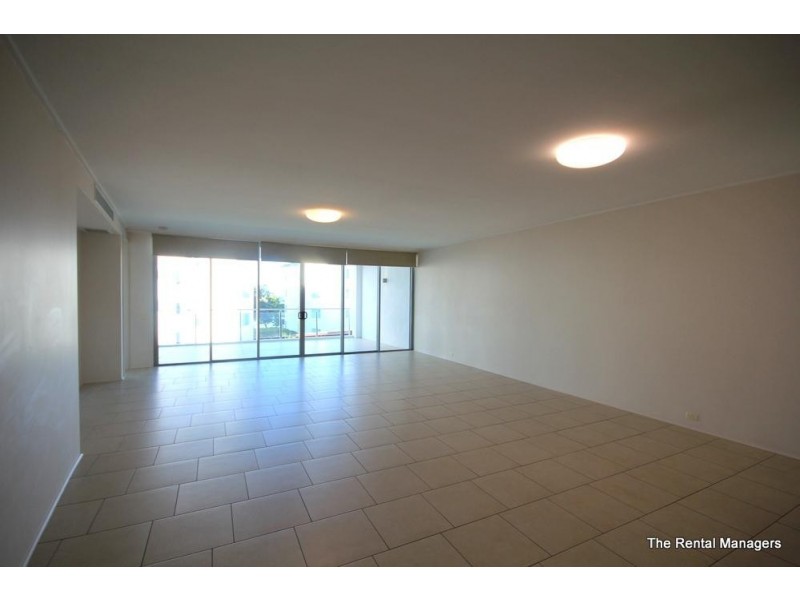 319/72-74 The Strand, North Ward QLD 4810