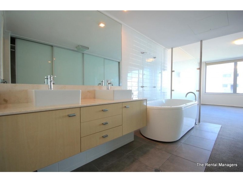 319/72-74 The Strand, North Ward QLD 4810