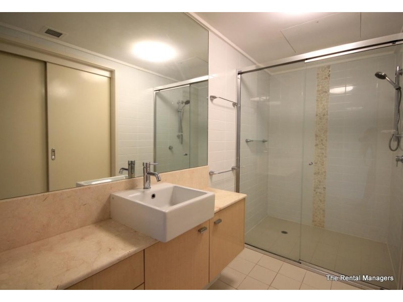 319/72-74 The Strand, North Ward QLD 4810