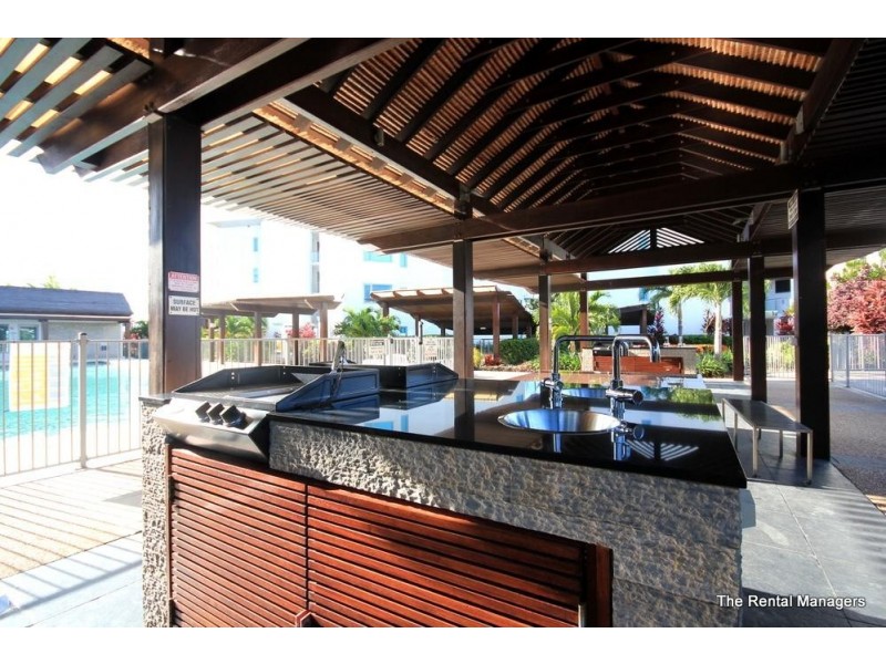 319/72-74 The Strand, North Ward QLD 4810