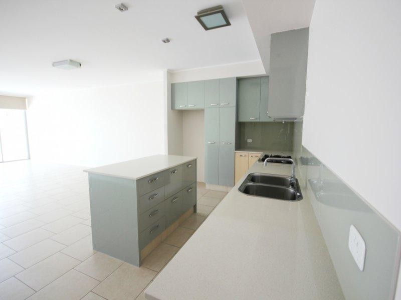 319/72-74 The Strand, North Ward QLD 4810