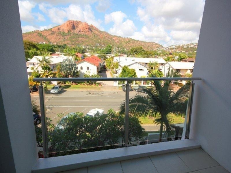 319/72-74 The Strand, North Ward QLD 4810