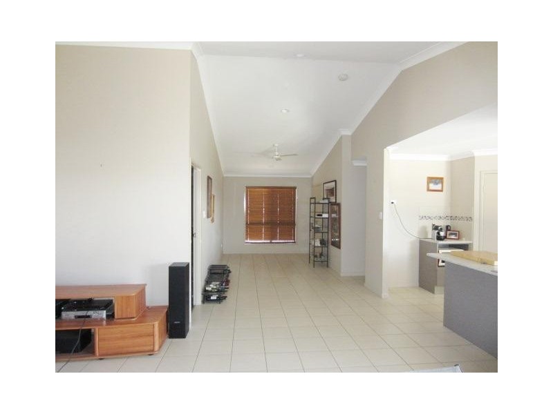 18 Armistice Street, Burdell QLD 4818