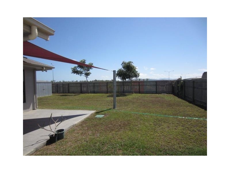 18 Armistice Street, Burdell QLD 4818