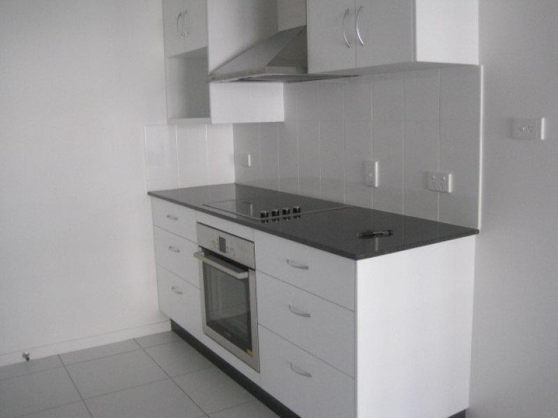 4/104 Mitchell Street, North Ward QLD 4810