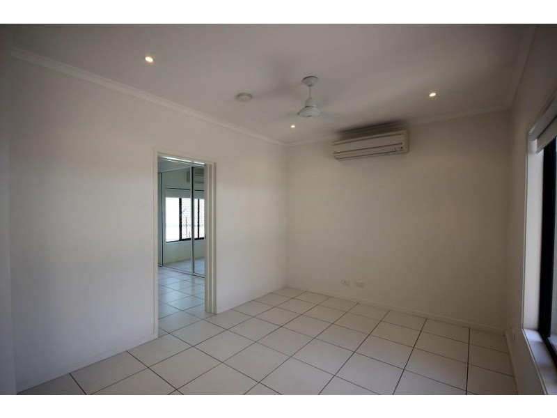 4/104 Mitchell Street, North Ward QLD 4810