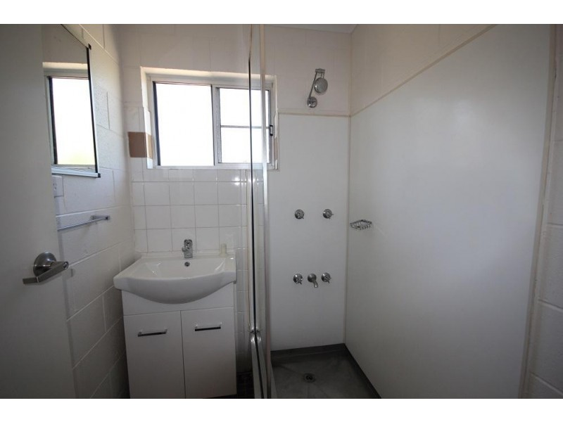 2/96 Curie Street, Wulguru QLD 4811