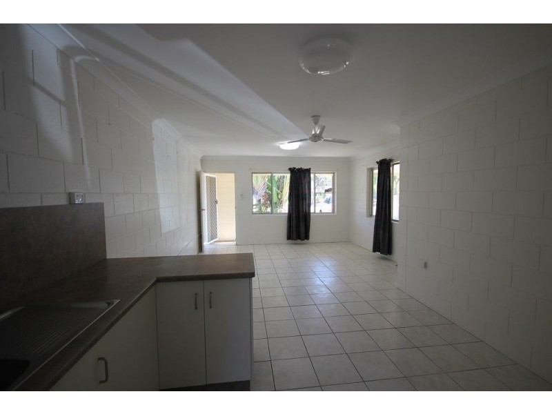 2/96 Curie Street, Wulguru QLD 4811