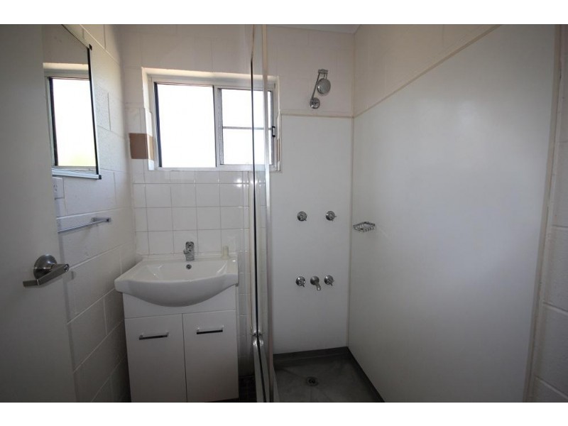 2/96 Curie Street, Wulguru QLD 4811