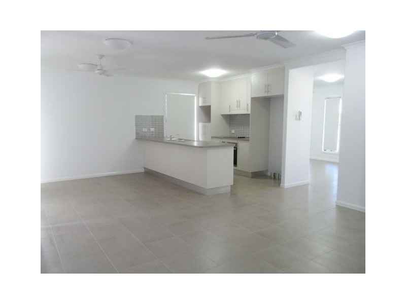 40 Sunhaven Boulevard, Burdell QLD 4818