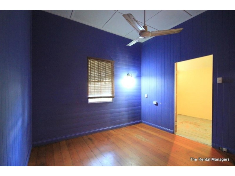 100 Tenth Avenue, Railway Estate QLD 4810