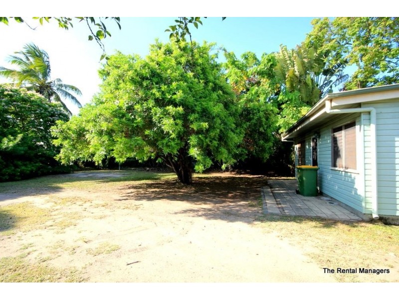 100 Tenth Avenue, Railway Estate QLD 4810