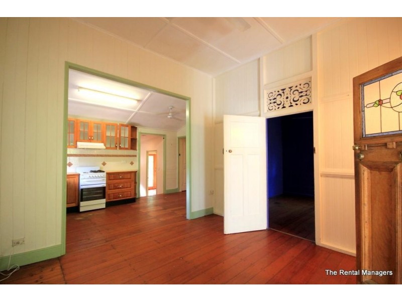 100 Tenth Avenue, Railway Estate QLD 4810