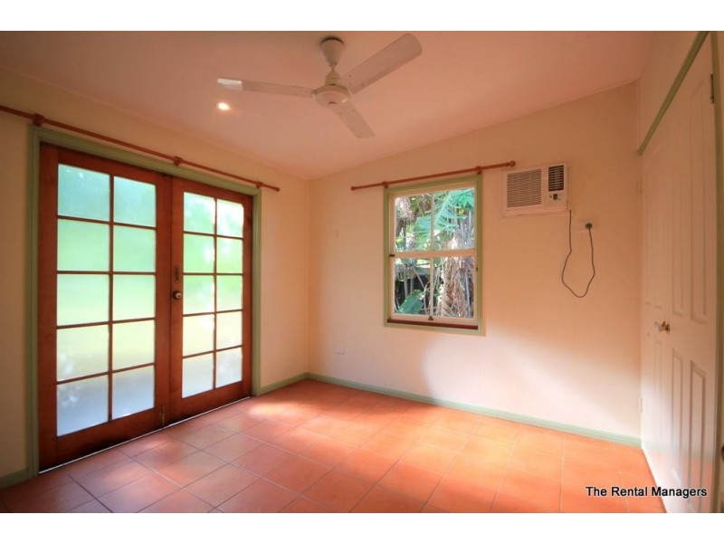 100 Tenth Avenue, Railway Estate QLD 4810