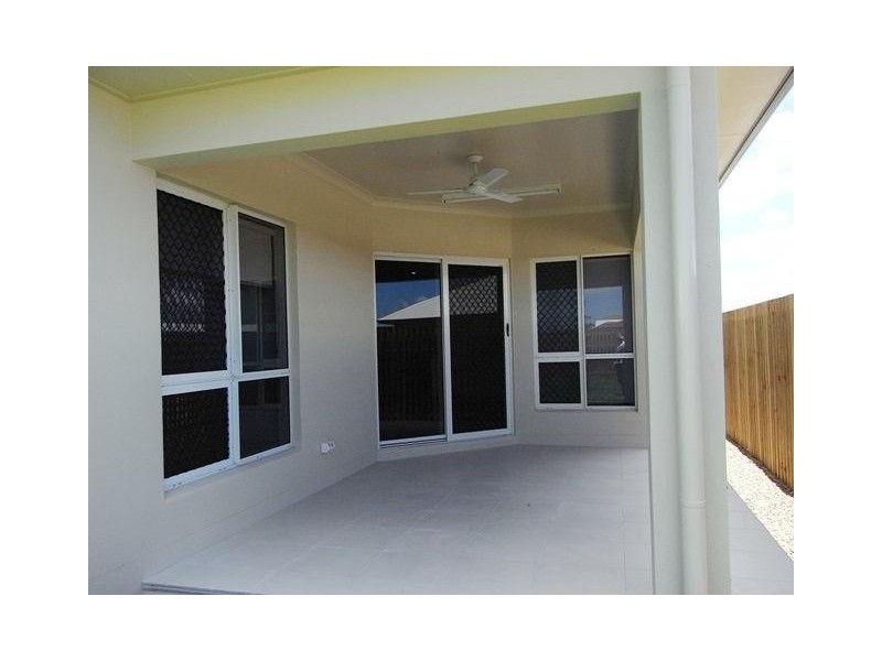 37 Sunhaven Boulevard, Burdell QLD 4818