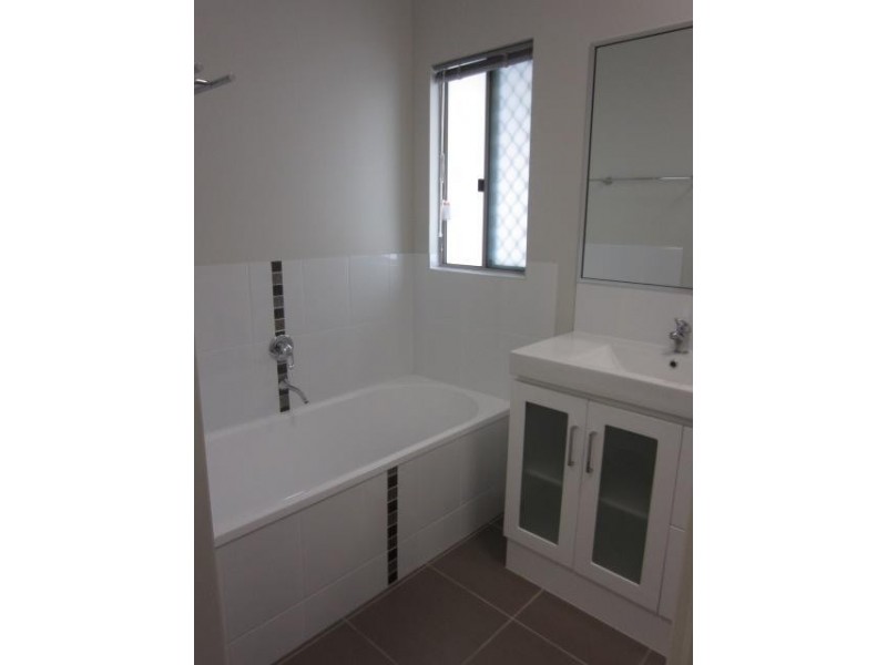 16 Madonis Way, Burdell QLD 4818