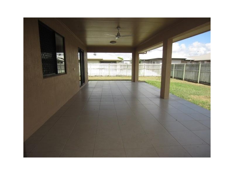 8 Aspley Drive, Kirwan QLD 4817