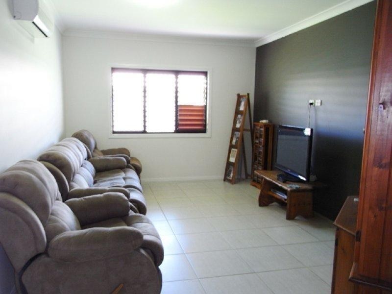 27 Coolaree Drive, Bushland Beach QLD 4818