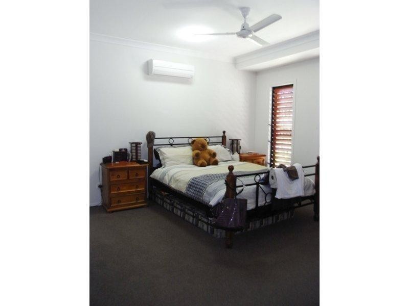 27 Coolaree Drive, Bushland Beach QLD 4818