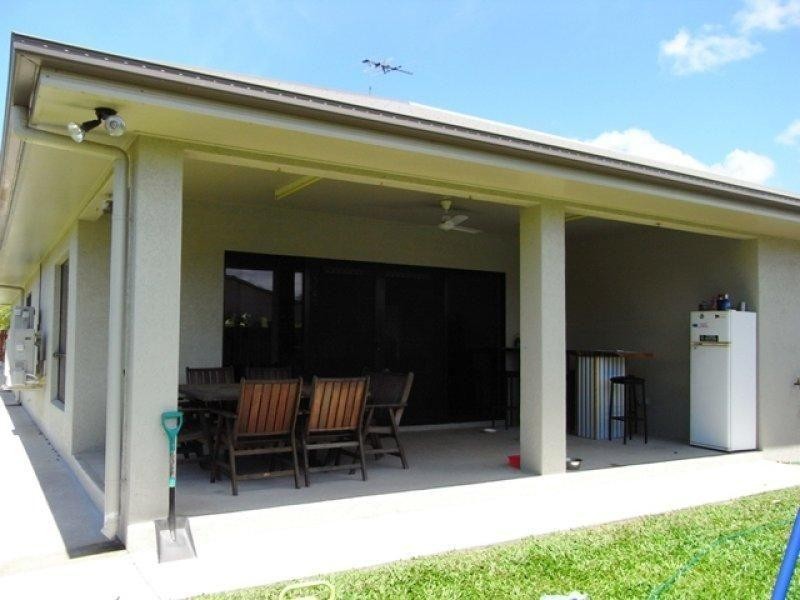 27 Coolaree Drive, Bushland Beach QLD 4818