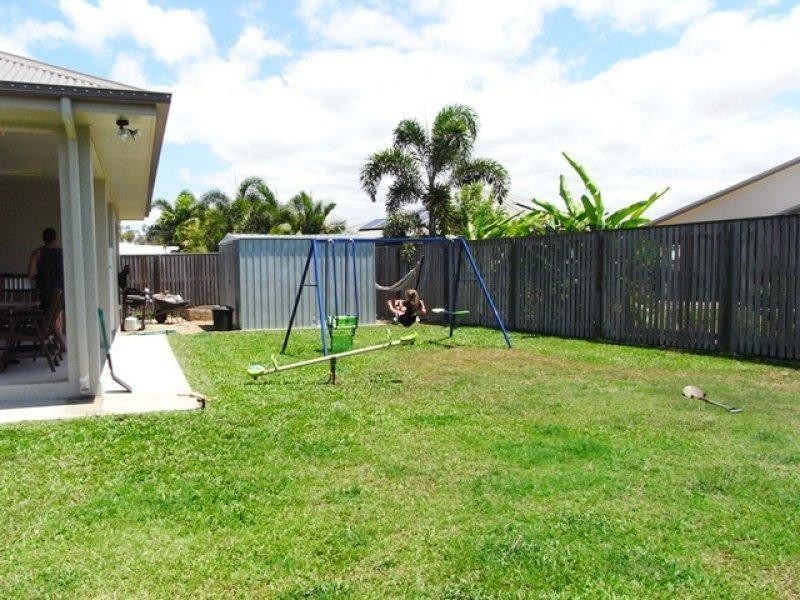 27 Coolaree Drive, Bushland Beach QLD 4818