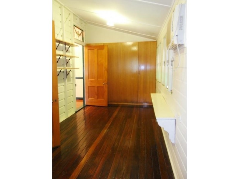 22 Sixth Street, South Townsville QLD 4810