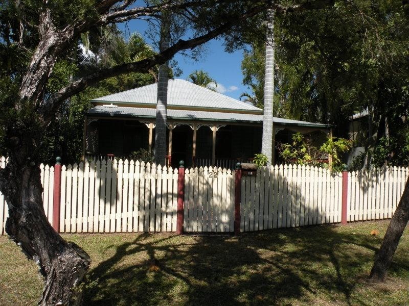 22 Sixth Street, South Townsville QLD 4810