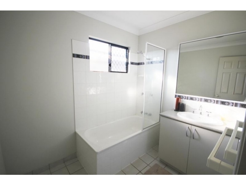 29 Timbury Way, Mount Louisa QLD 4814