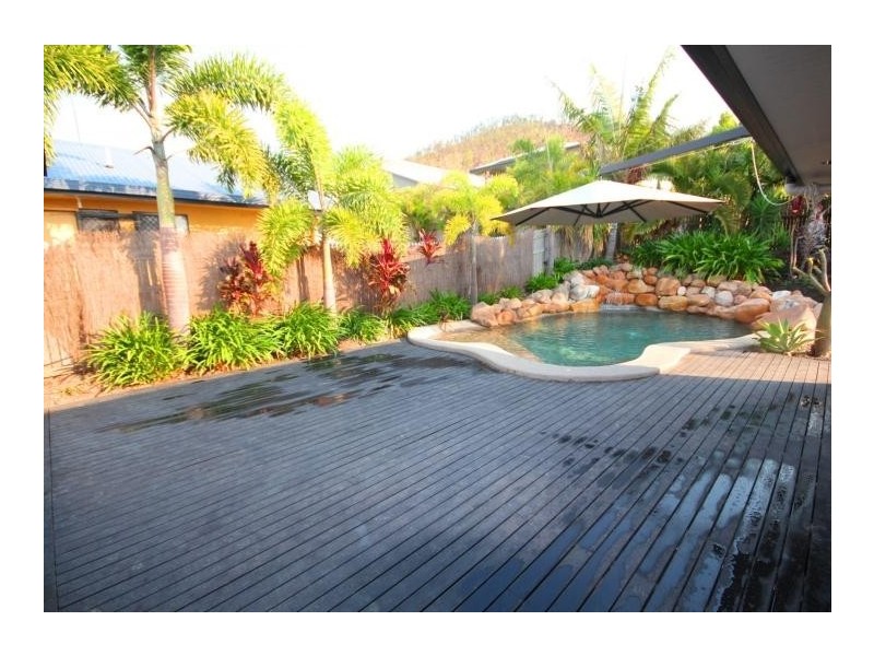 29 Timbury Way, Mount Louisa QLD 4814