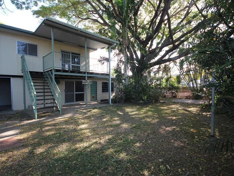4 Camira Avenue, Cranbrook QLD 4814