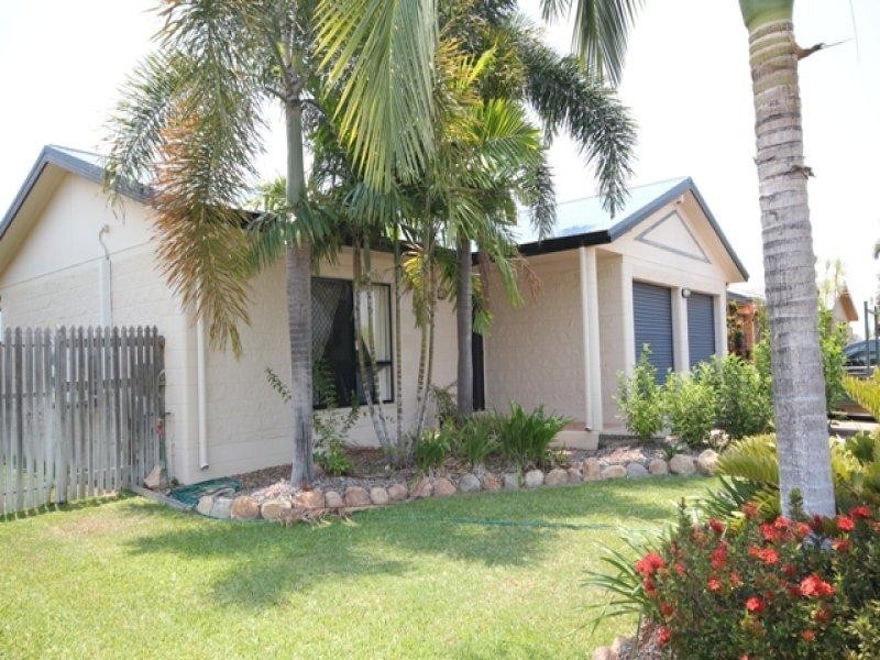 16 Heather Avenue, Rasmussen QLD 4815