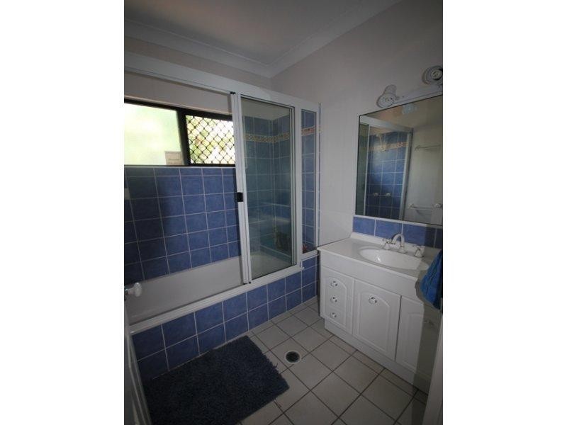 16 Heather Avenue, Rasmussen QLD 4815