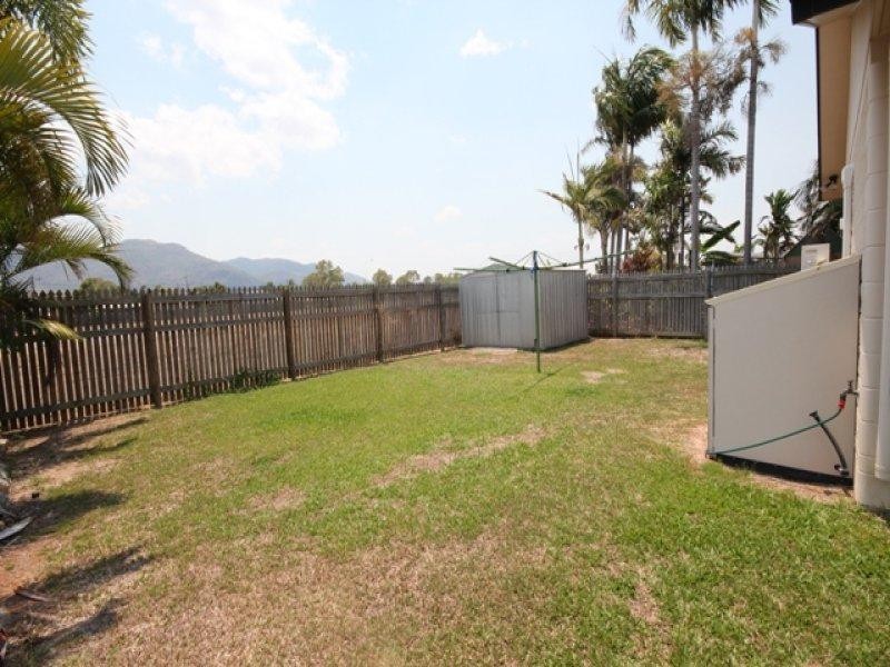 16 Heather Avenue, Rasmussen QLD 4815