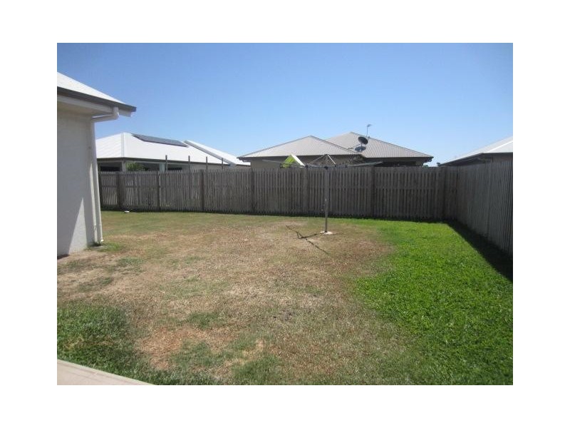 50 Iona Avenue, Burdell QLD 4818