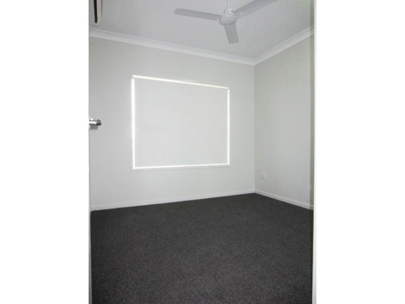 11 Laysan Street, Burdell QLD 4818