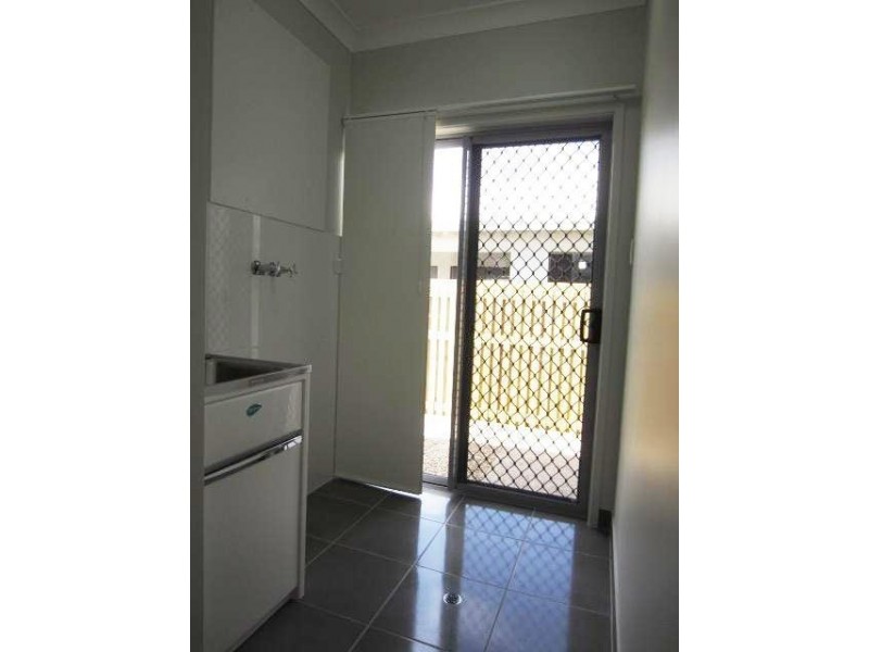 11 Laysan Street, Burdell QLD 4818