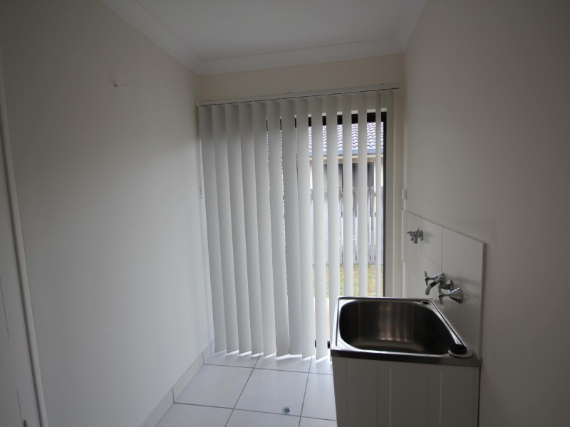 30 Daintree Drive, Bushland Beach QLD 4818