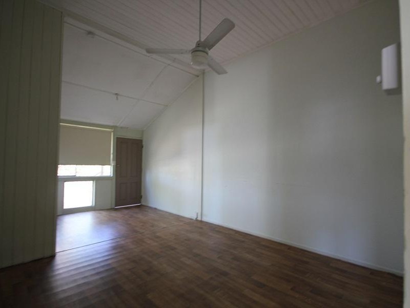 2/29 Brooks Street, Railway Estate QLD 4810