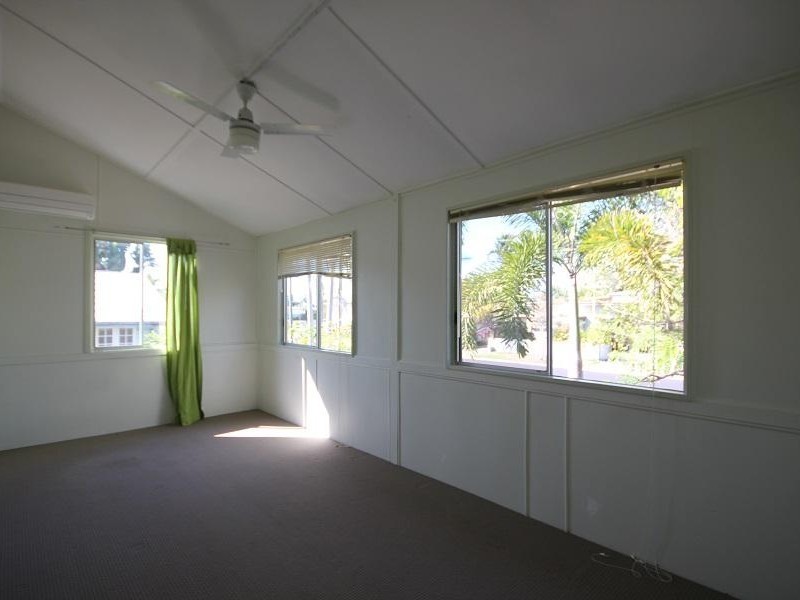 2/29 Brooks Street, Railway Estate QLD 4810