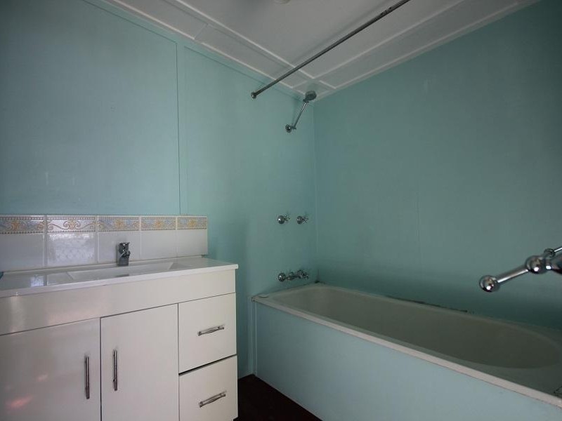 2/29 Brooks Street, Railway Estate QLD 4810