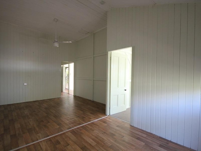 2/29 Brooks Street, Railway Estate QLD 4810