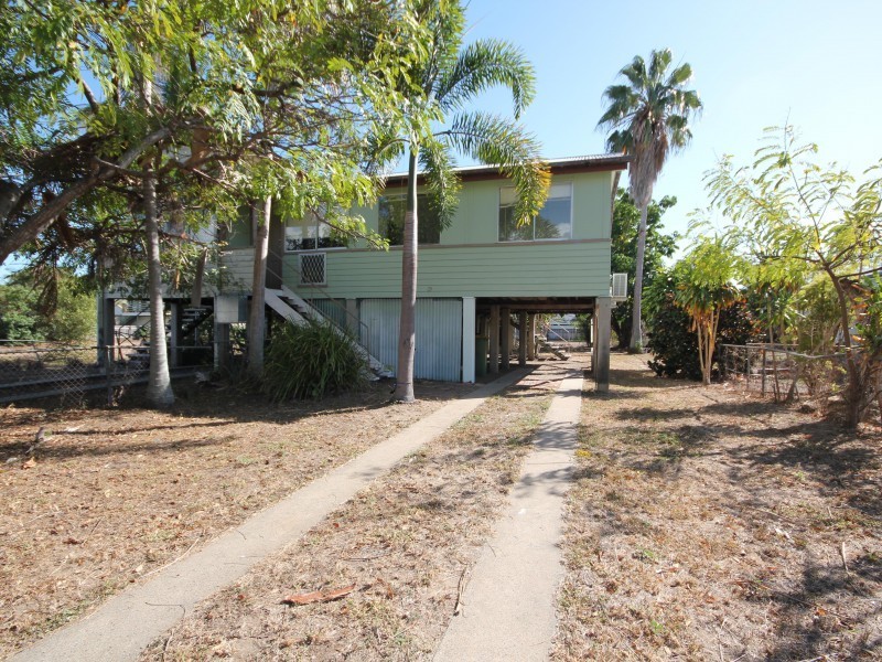 Railway Estate QLD 4810