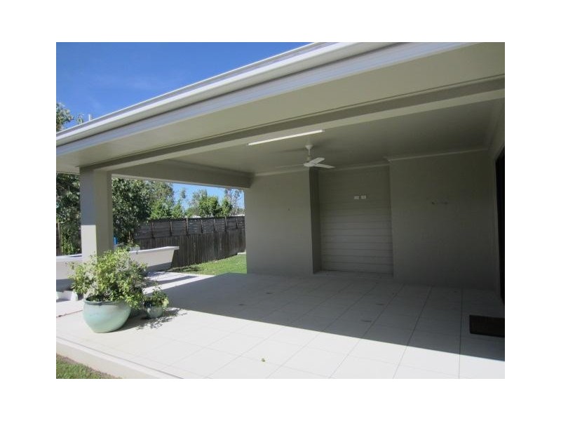 9 Kahana Avenue, Burdell QLD 4818