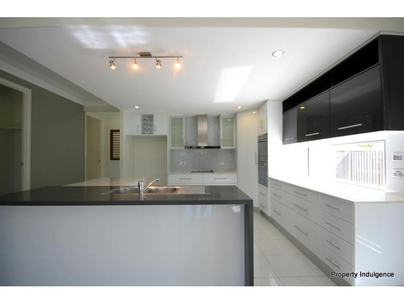 19 Kahana Avenue, Burdell QLD 4818