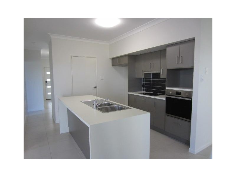 7 Madonis Way, Burdell QLD 4818